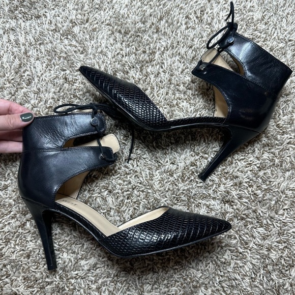 Nine West Thelimito Pointed Toe Ankle Strap Pump Heels In Black - Picture 2 of 8